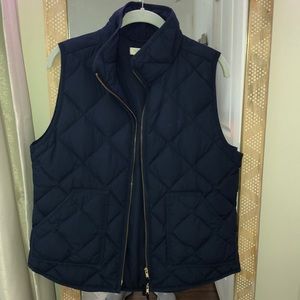 J crew navy puffer vest